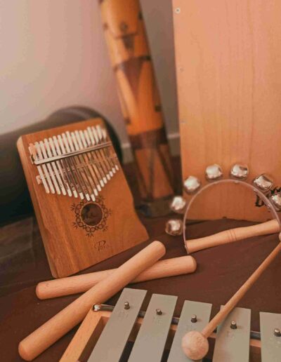 divers instruments intuitifs musicotherapie